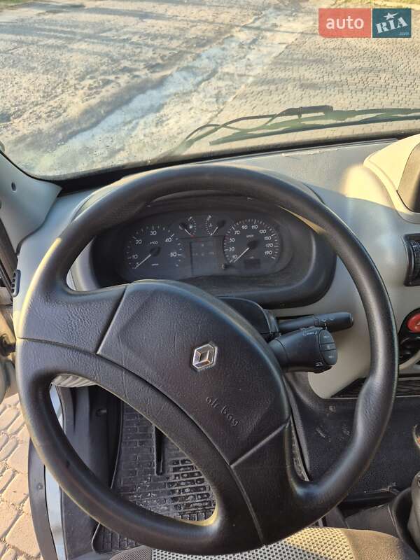 Грузовой фургон Renault Mascott 2003 в Николаеве