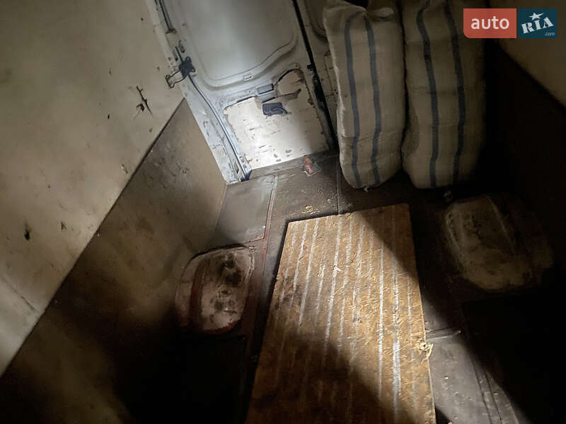 Грузовой фургон Renault Mascott 2004 в Житомире