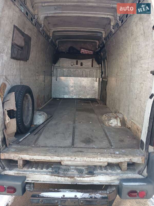 Грузовой фургон Renault Mascott 2006 в Киеве