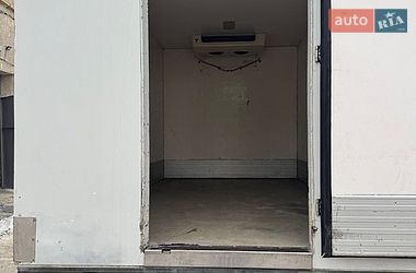 Рефрижератор Renault Mascott 2002 в Львове