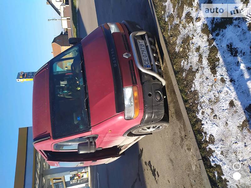 Вантажопасажирський фургон Renault Master 1999 в Чернівцях