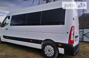 Вантажопасажирський фургон Renault Master 2016 в 