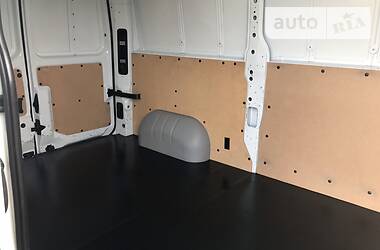 Грузопассажирский фургон Renault Master 2016 в 