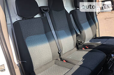 Вантажопасажирський фургон Renault Master 2015 в 