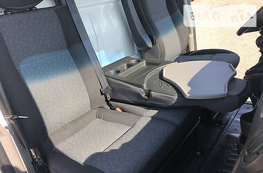 Вантажопасажирський фургон Renault Master 2015 в 