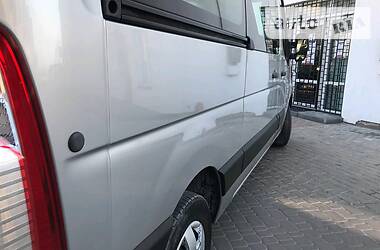 Вантажопасажирський фургон Renault Master 2011 в 