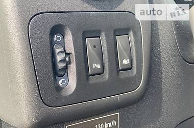 Вантажопасажирський фургон Renault Master 2016 в 