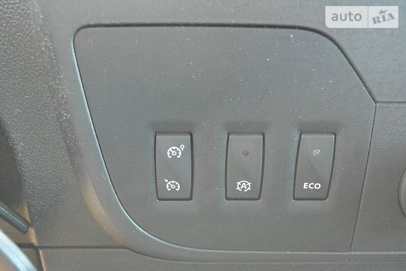 Вантажопасажирський фургон Renault Master 2015 в Броварах фото 38 Вантажопасажирський фургон Renault Master 2015 в Броварах