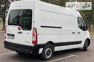 Грузопассажирский фургон Renault Master 2016 в Ровно