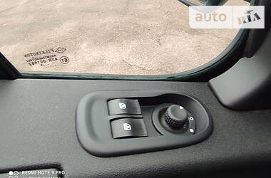 Микроавтобус Renault Master 2013 в 