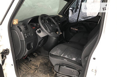 Грузопассажирский фургон Renault Master 2018 в 