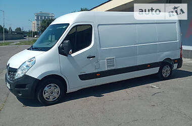 Грузопассажирский фургон Renault Master 2015 в Львове