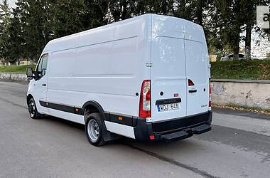 Грузовой фургон Renault Master 2015 в Ровно