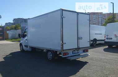 Вантажний фургон Renault Master 2013 в Рівному