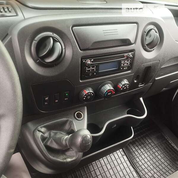 Грузовой фургон Renault Master 2018 в Дубно