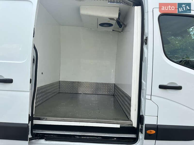 Рефрижератор Renault Master 2015 в Ровно