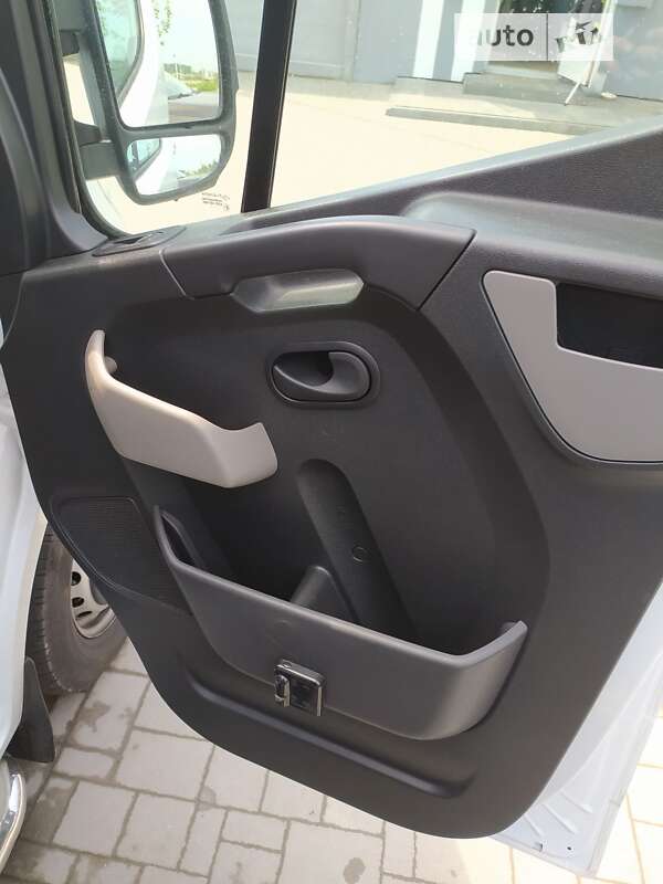 Микроавтобус Renault Master 2017 в Львове фото 71 Микроавтобус Renault Master 2017 в Львове