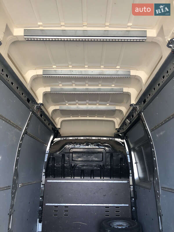 Микроавтобус Renault Master 2016 в Чернигове