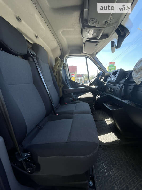 Грузовой фургон Renault Master 2021 в Надворной