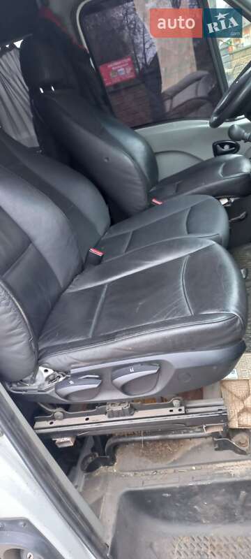 Микроавтобус Renault Master 2004 в Ровно