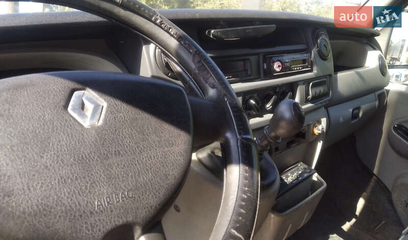 Грузовой фургон Renault Master 2009 в Славянске