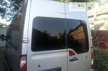 Грузовой фургон Renault Master 2011 в 