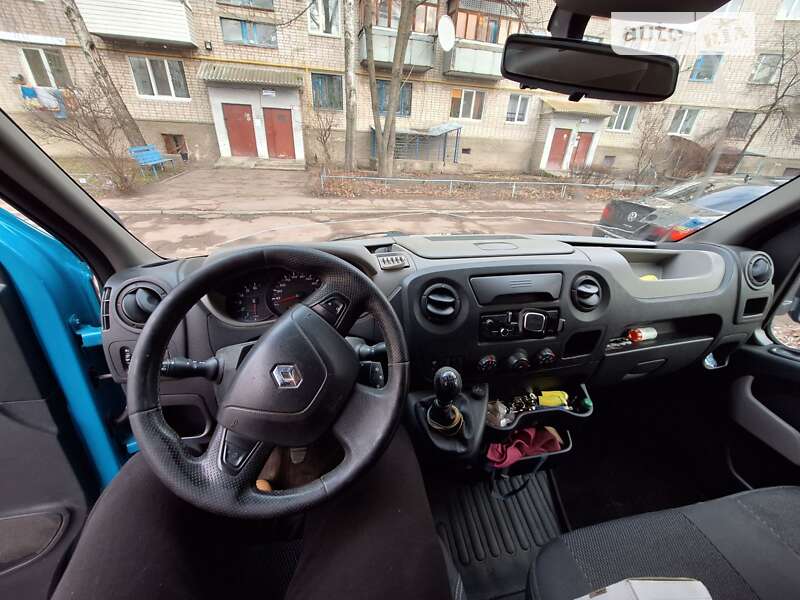 Грузовой фургон Renault Master 2014 в Коростене