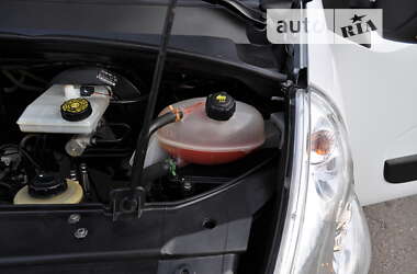 Грузовой фургон Renault Master 2016 в 