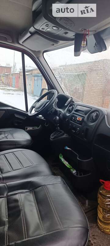 Вантажний фургон Renault Master 2015 в Бучі