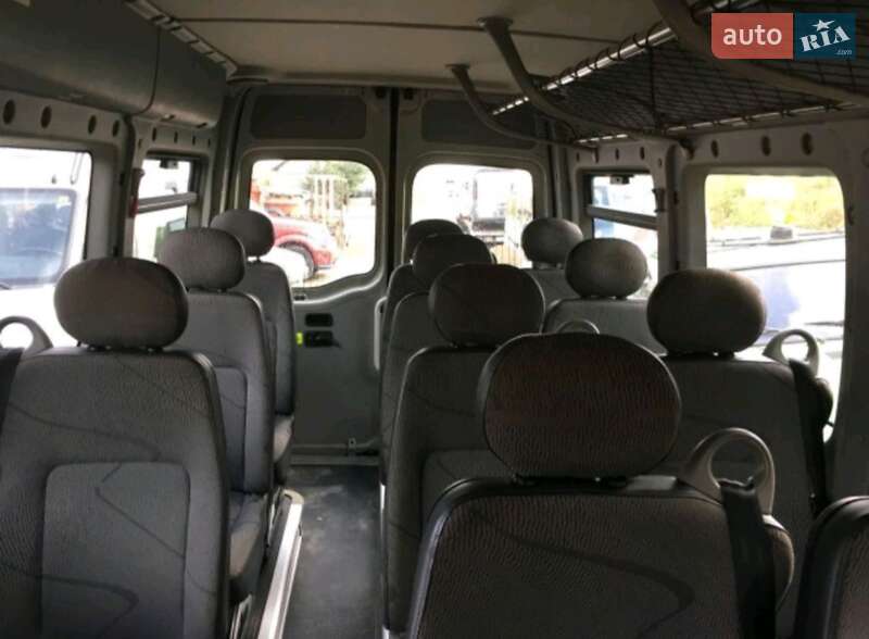 Микроавтобус Renault Master 2009 в Ровно