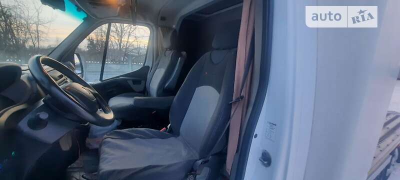 Автовоз Renault Master 2016 в Ровно