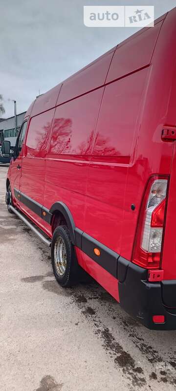 Вантажний фургон Renault Master 2015 в Бучі