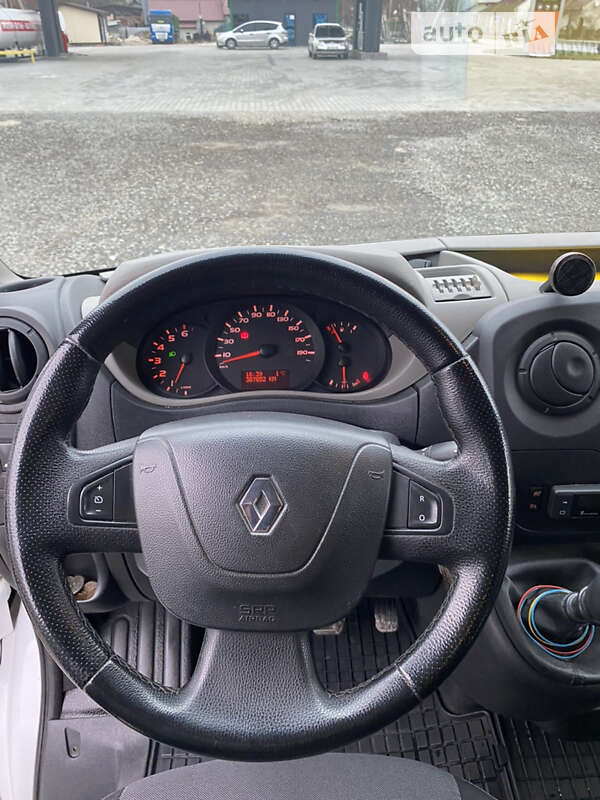 Автовоз Renault Master 2015 в Бережанах