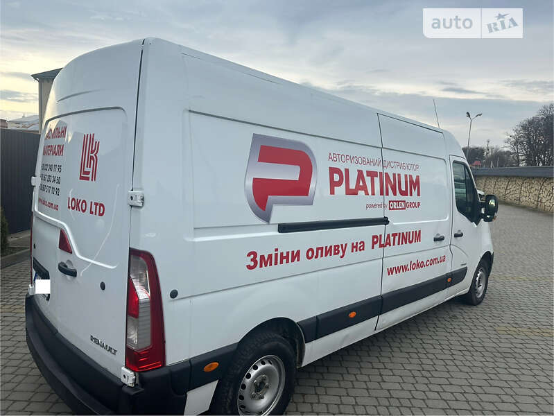 Вантажний фургон Renault Master 2011 в Львові