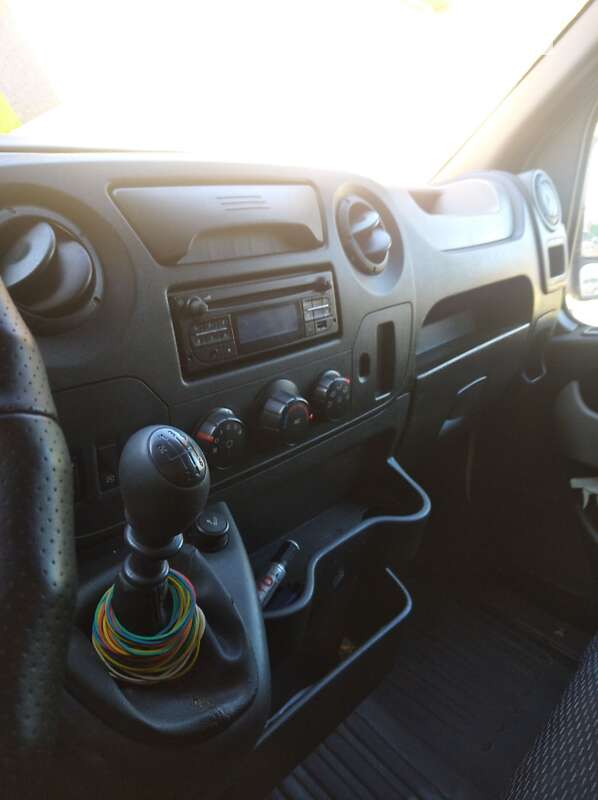Вантажний фургон Renault Master 2015 в Рівному
