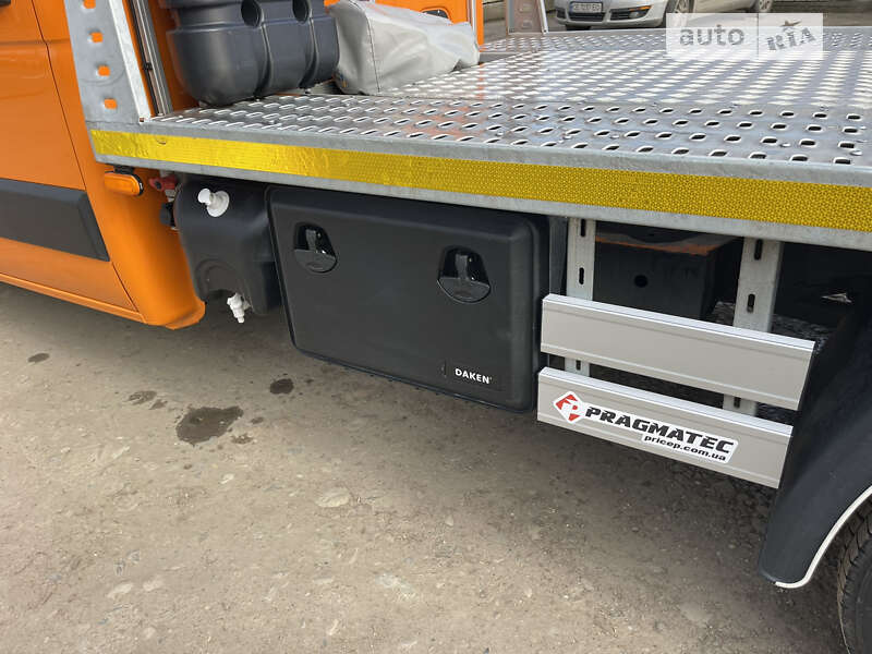 Автовоз Renault Master 2016 в Чернівцях