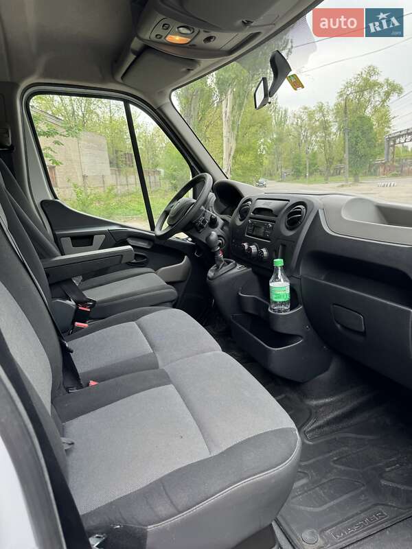 Тентований Renault Master 2015 в Запоріжжі