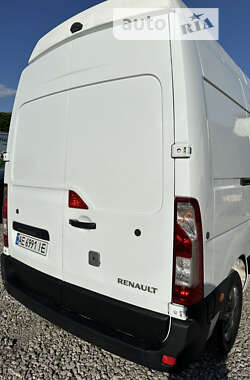 Вантажний фургон Renault Master 2012 в Покровську