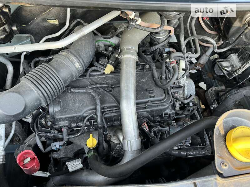 Автовоз Renault Master 2018 в Ємільчиному