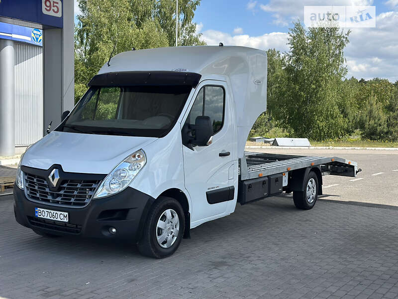 Автовоз Renault Master 2015 в Радивиліві