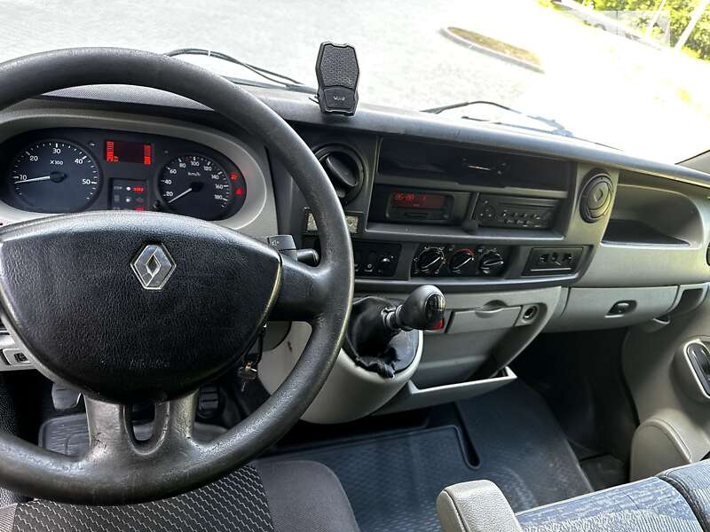 Вантажний фургон Renault Master 2005 в Львові