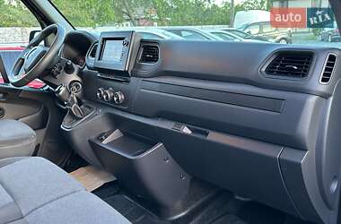 Вантажний фургон Renault Master 2020 в Рівному