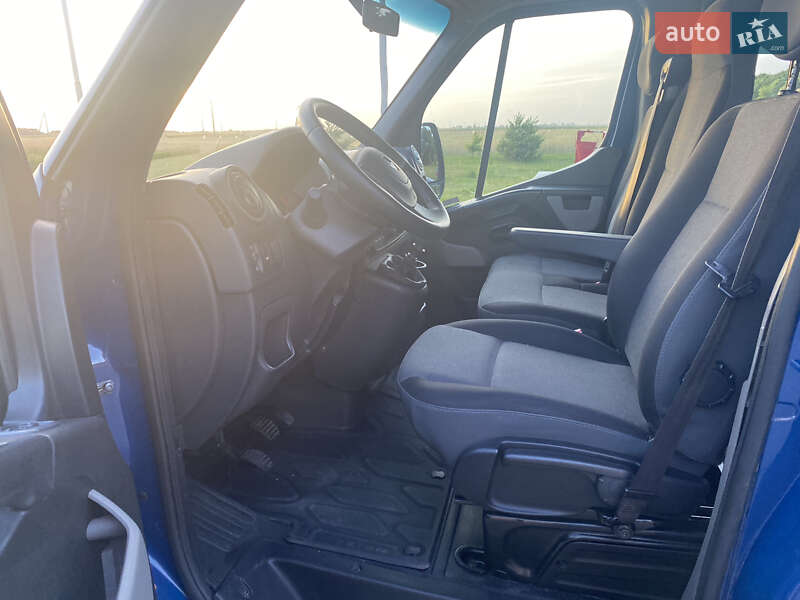 Вантажний фургон Renault Master 2017 в Луцьку