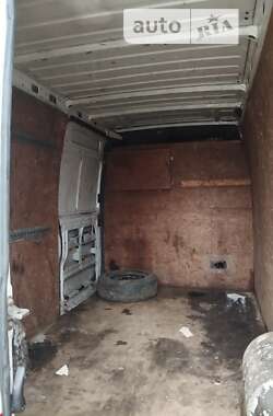 Грузовой фургон Renault Master 1999 в 