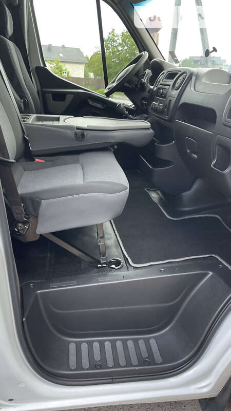Грузовой фургон Renault Master 2016 в Львове фото 17 Грузовой фургон Renault Master 2016 в Львове