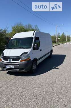 Вантажний фургон Renault Master 2004 в Косові