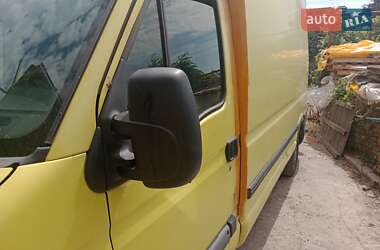 Вантажний фургон Renault Master 2004 в Запоріжжі