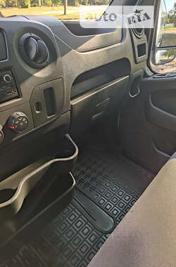 Грузовой фургон Renault Master 2019 в 