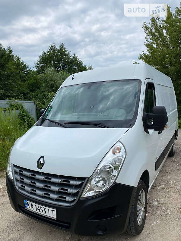 Грузовой фургон Renault Master 2012 в Киеве