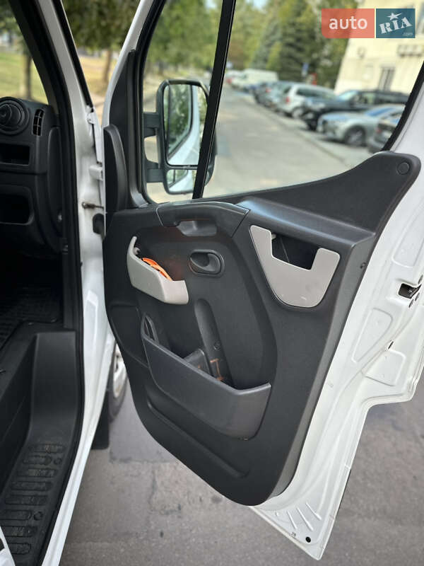 Эвакуатор Renault Master 2017 в Запорожье